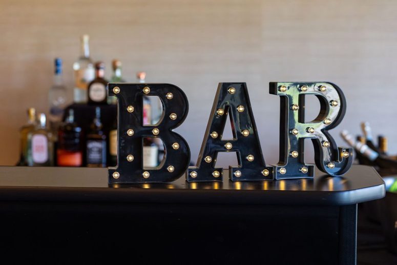 bar